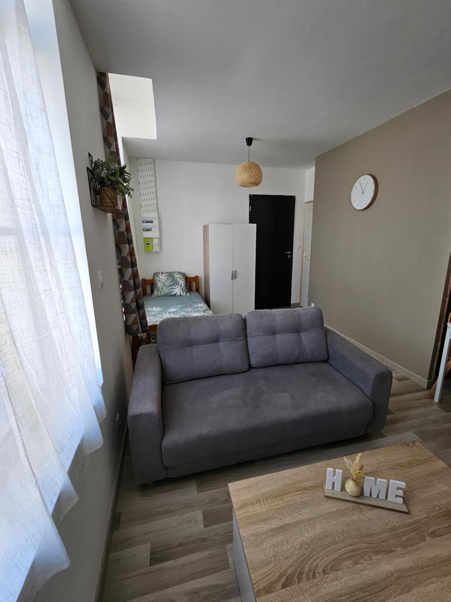 Chez Home 瓦朗西纳 外观 照片